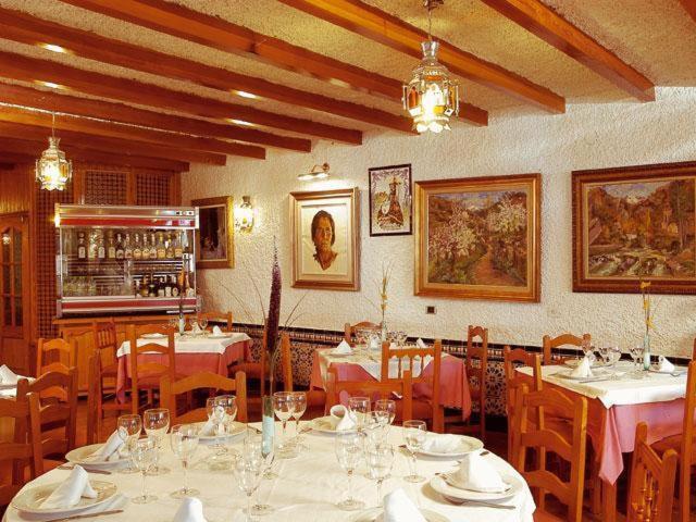 Hotel La Duquesa Pinos Genil Zewnętrze zdjęcie